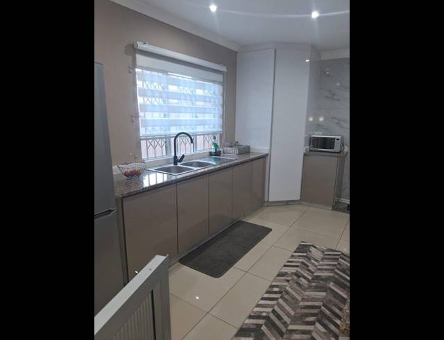 3 BEDROOM HOUSE FOR SALE IN CROSSMOOR